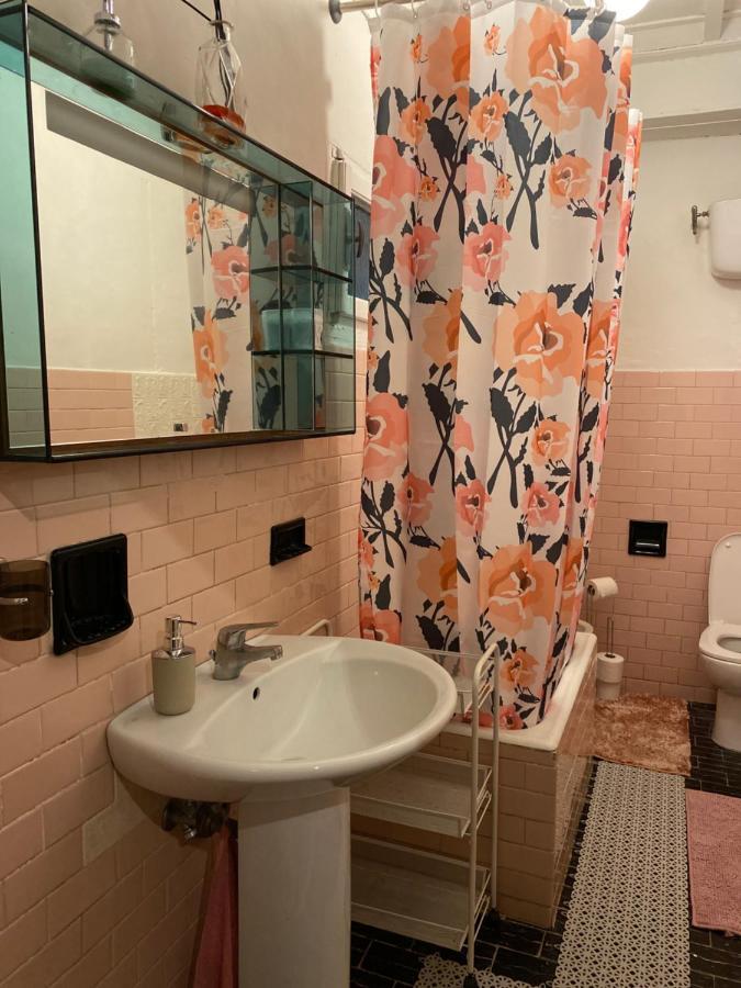 Shared In Palazzo Mazzini Apartment